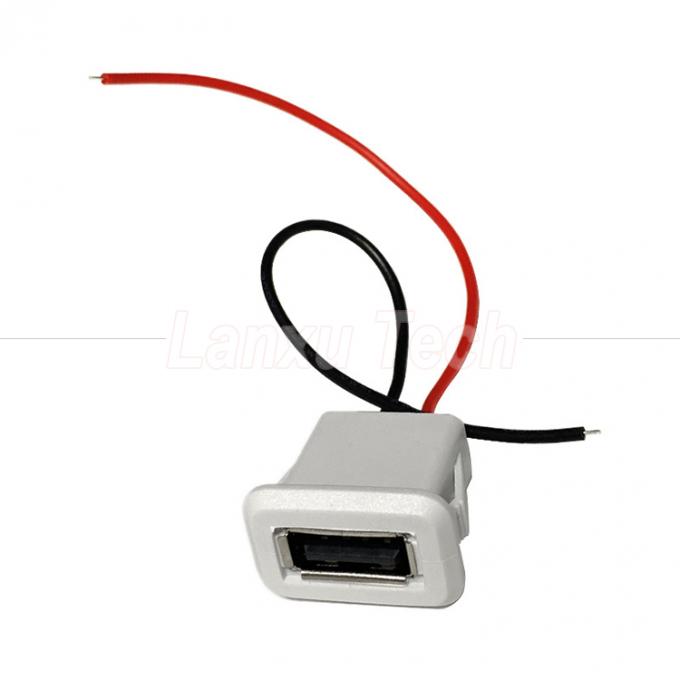 Wasserdichtes USB Typ A Weibliche Steckdose Montage 2-Pin-Drahtkabel für LED-Lampenspielzeug 7